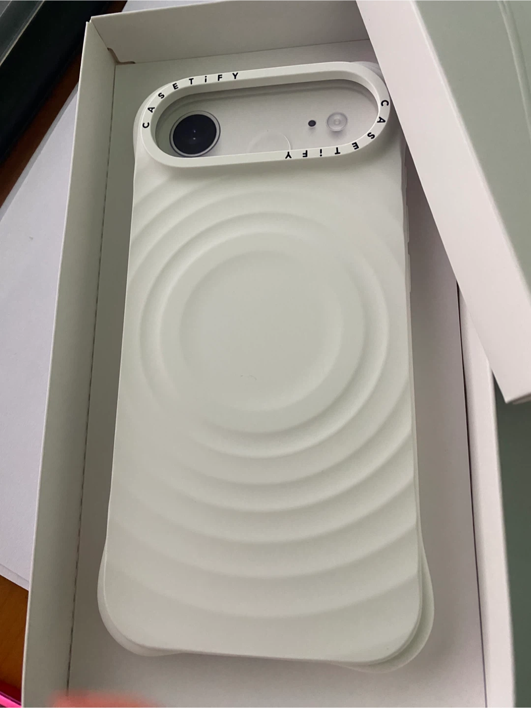 케이스티파이 아이폰 17 에어 리플 케이스 화이트