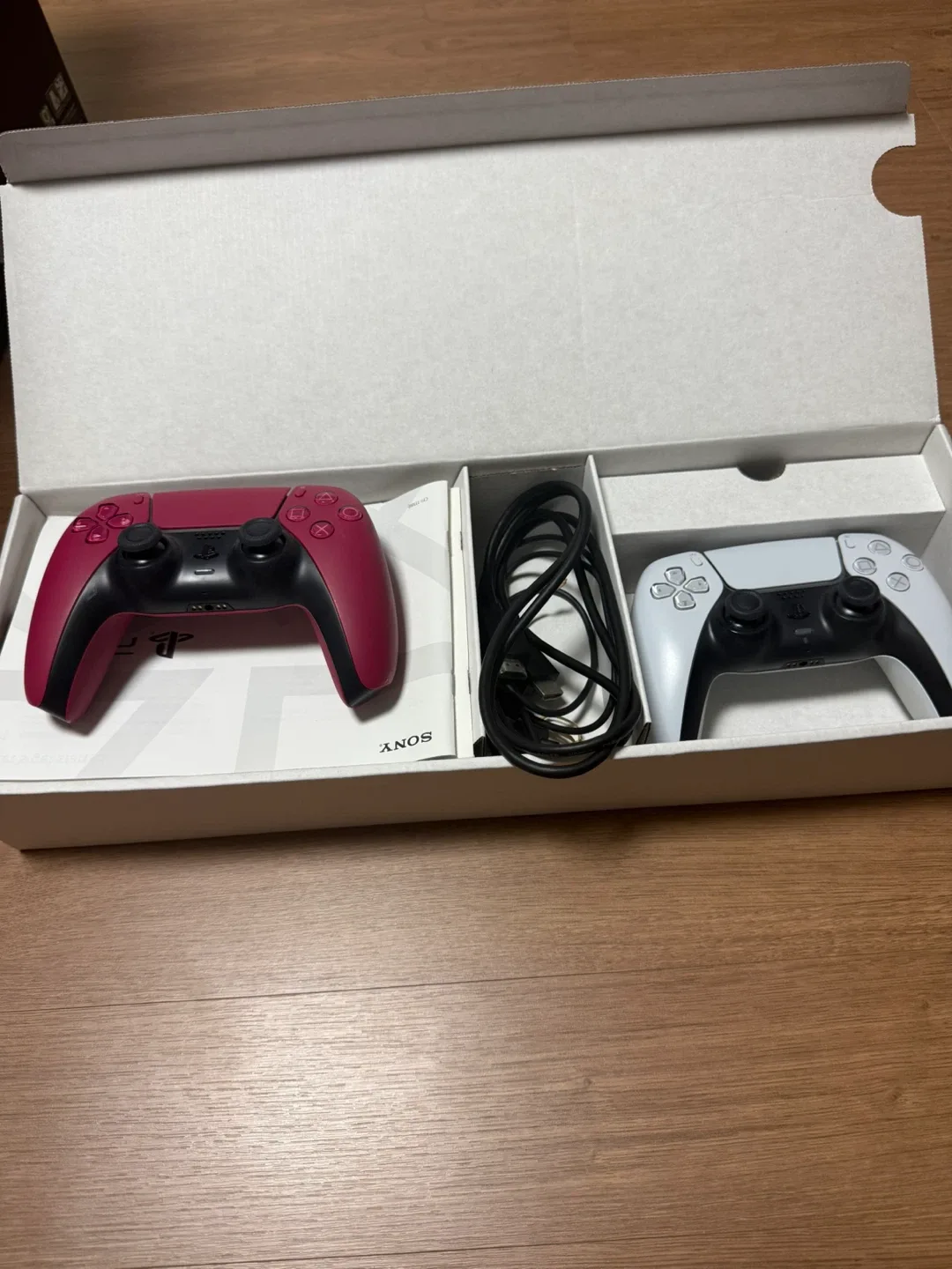 PS5 디지털 에디션 기본구성 + 듀얼센스 2개 + SSD 1TB추가+충전거치대