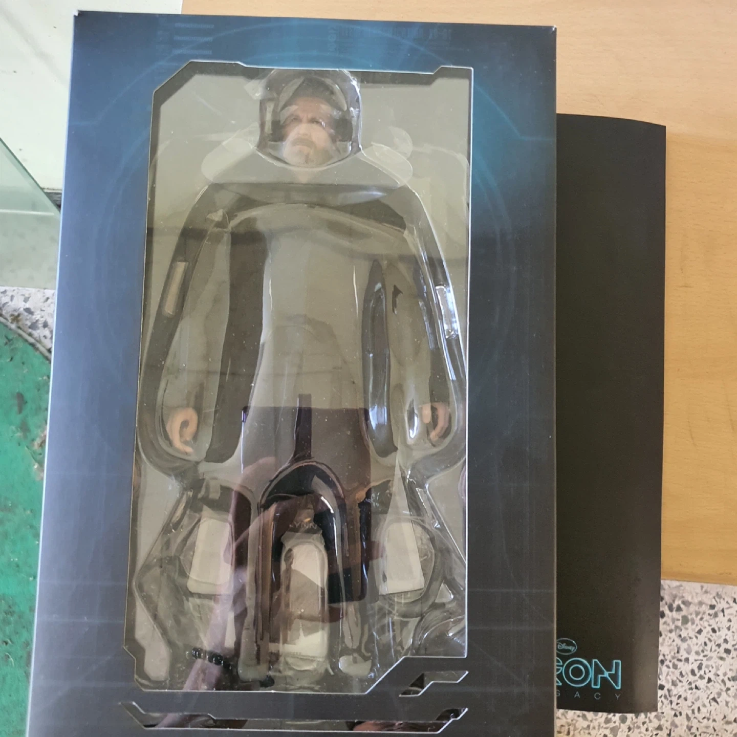 핫토이 트론 레거시 케빈 플린 1/6 피규어 +바이크 | 취미/게임/음반 | 당근 중고거래