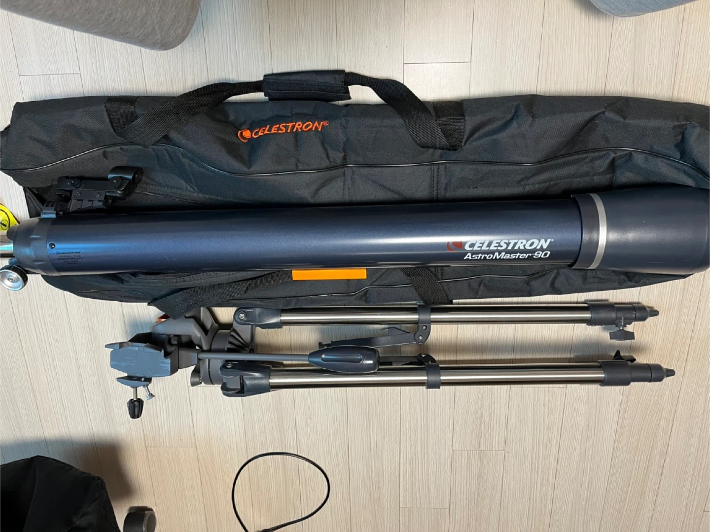 셀레스트론 AstroMaster 90AZ 천체망원경 + 망원경 가방 | 취미/게임/음반 | 당근 중고거래