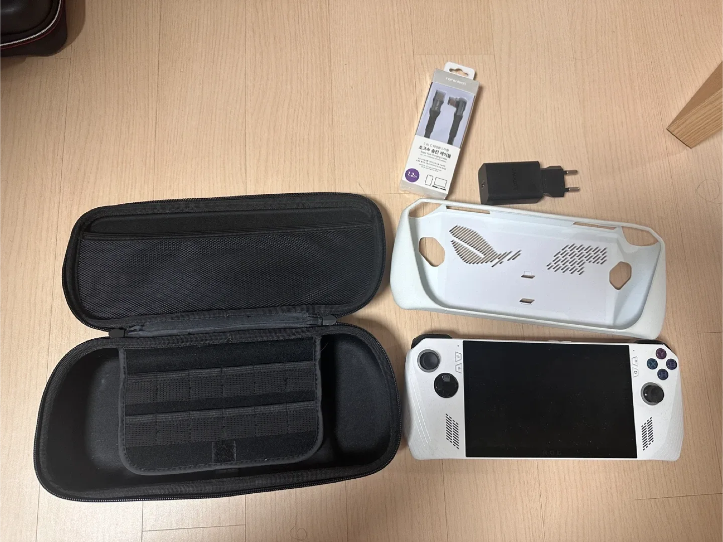 UMPC ASUS ROG Ally 로갈리 2TB 53만에 팝니다