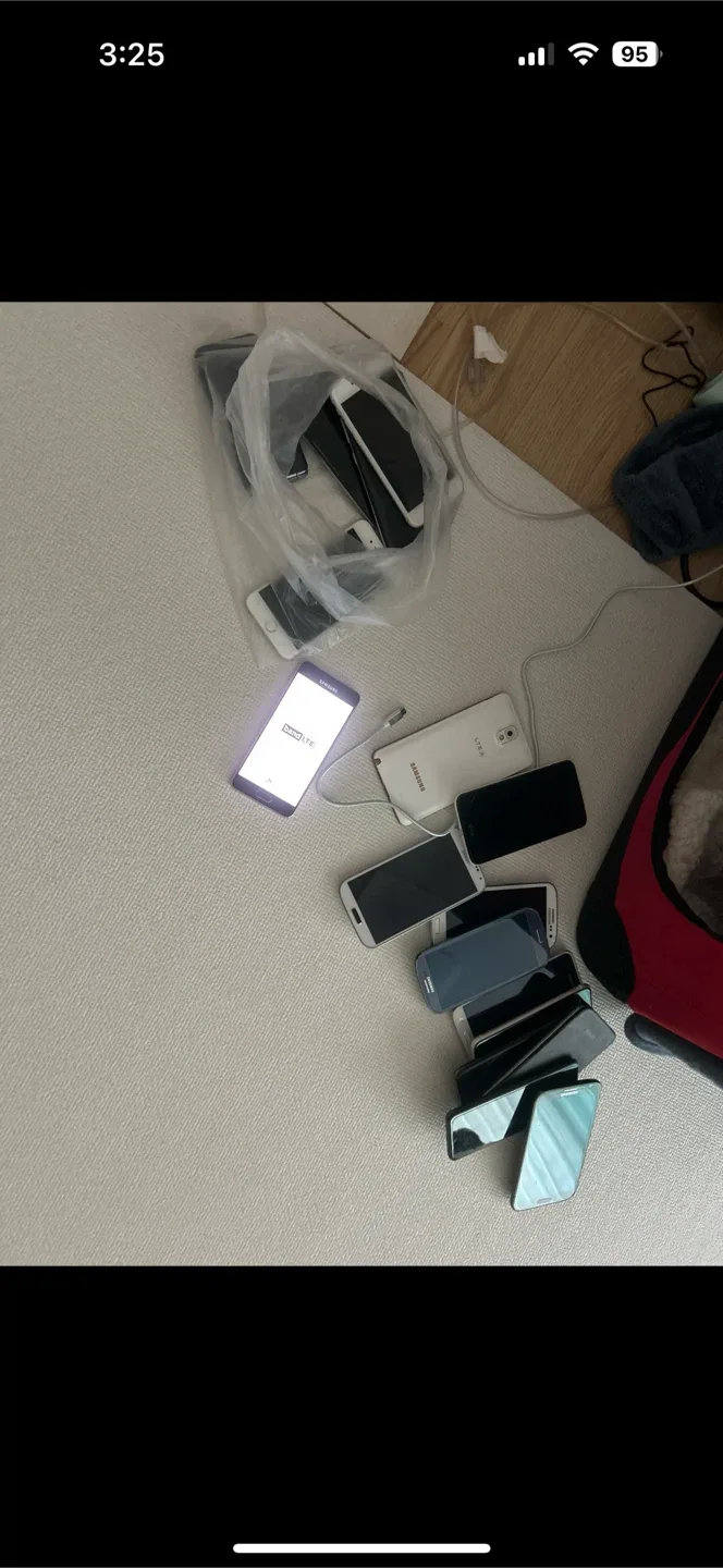 중고 스마트폰 17대 lg 삼성등