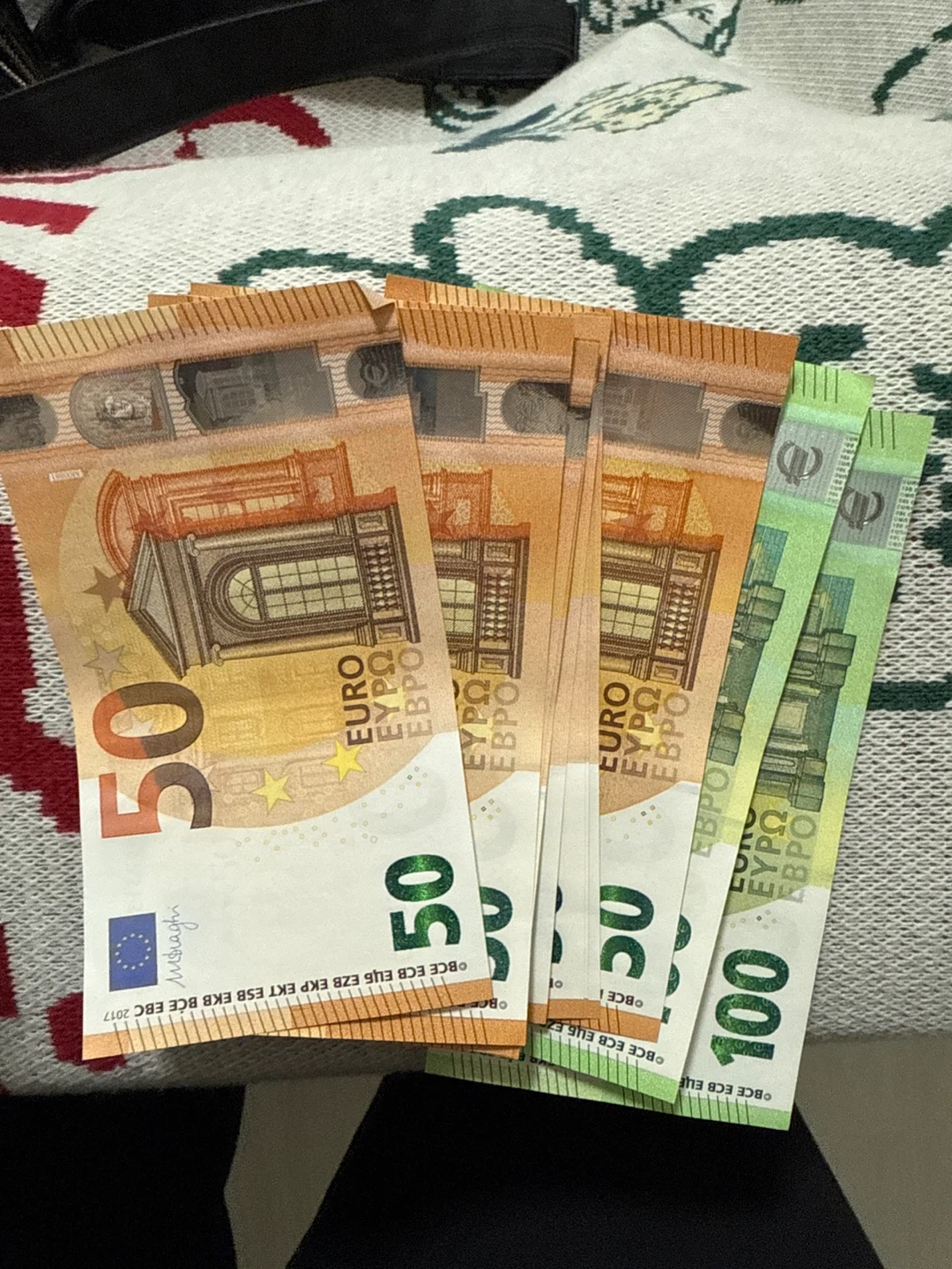 유로 50, 100 지폐 판매(600유로)