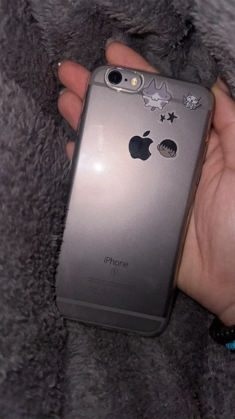 아이폰 6s 스그 64g 팝니다(잠금화면 잠겼음)