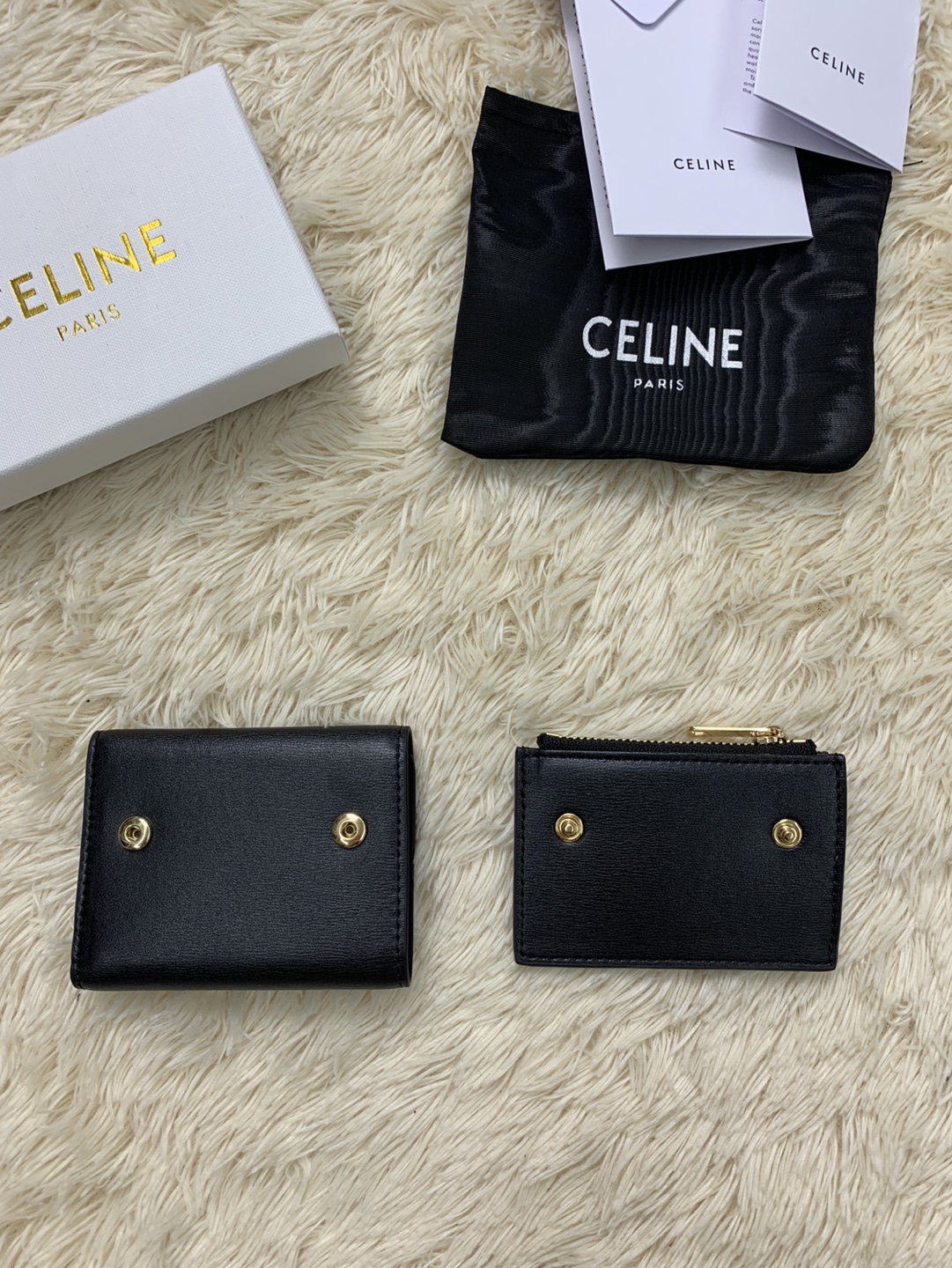 셀린느 코인 컴팩트 반지갑 블랙 새상품