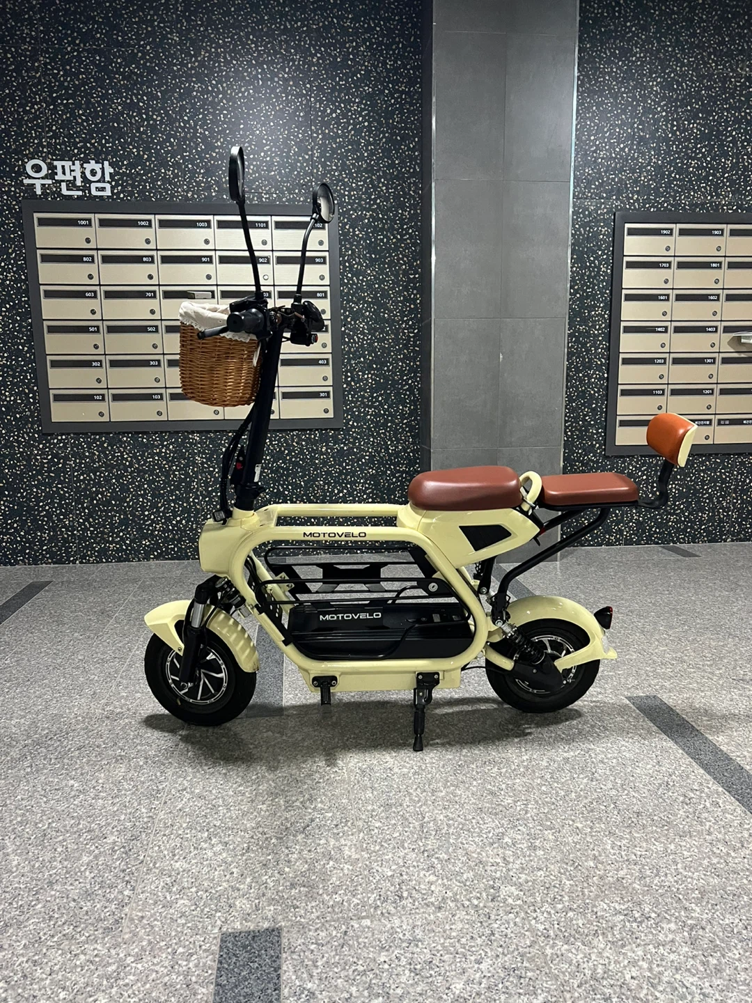 모토벨로 AKU2 PET 전기 스쿠터 베이지