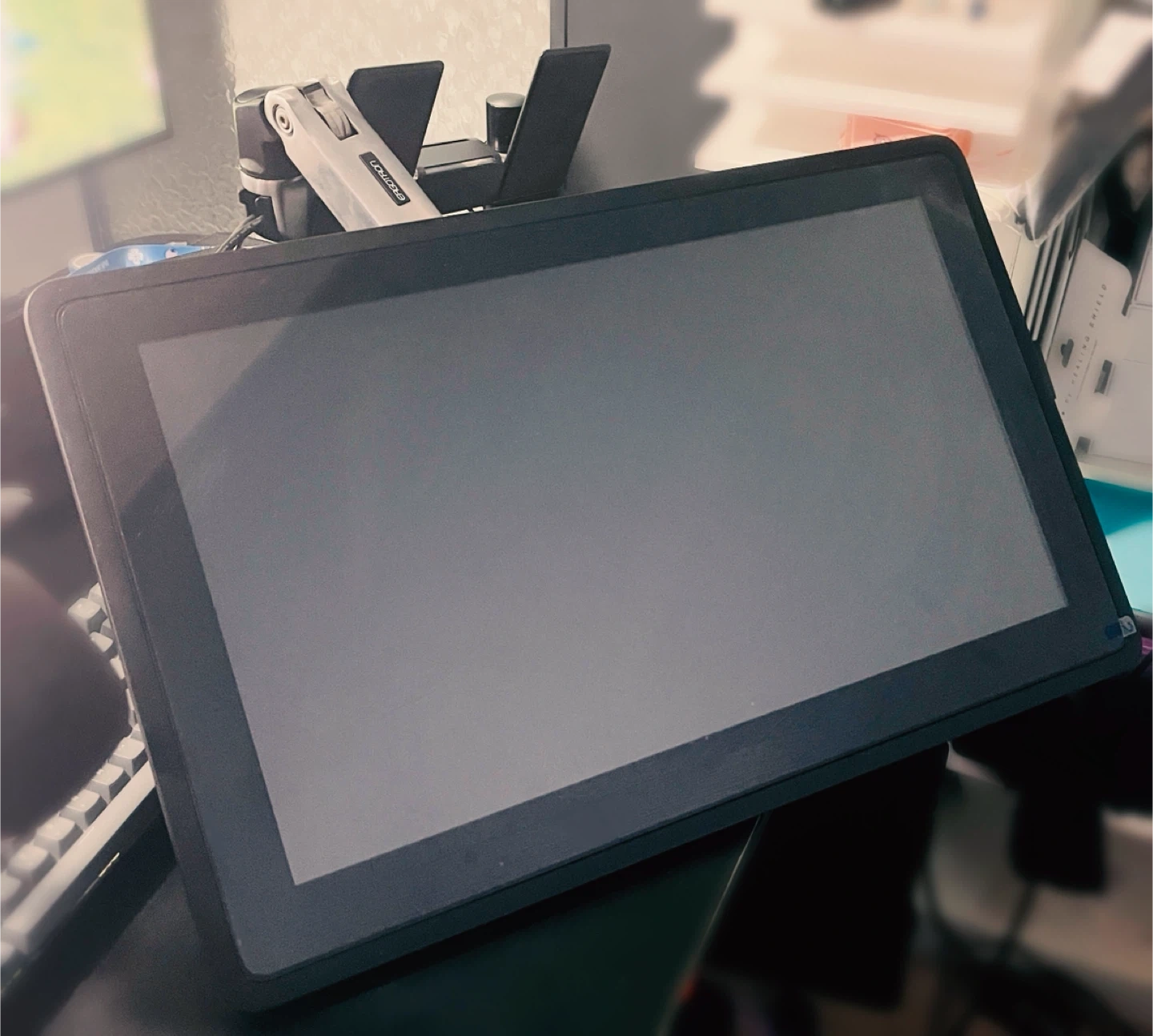 와콤 신티크 22 DTK-2260 + 모니터암 | 디지털기기 | 당근 중고거래