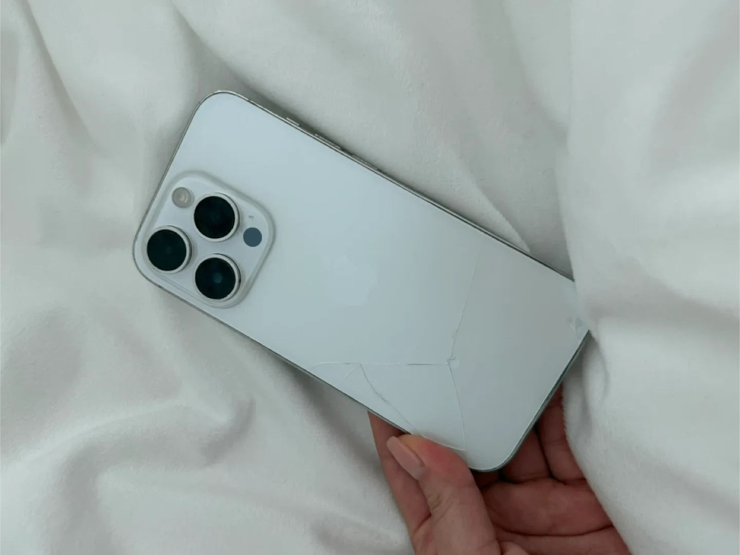 아이폰 14 Pro 화이트 512GB (뒷면 파손)