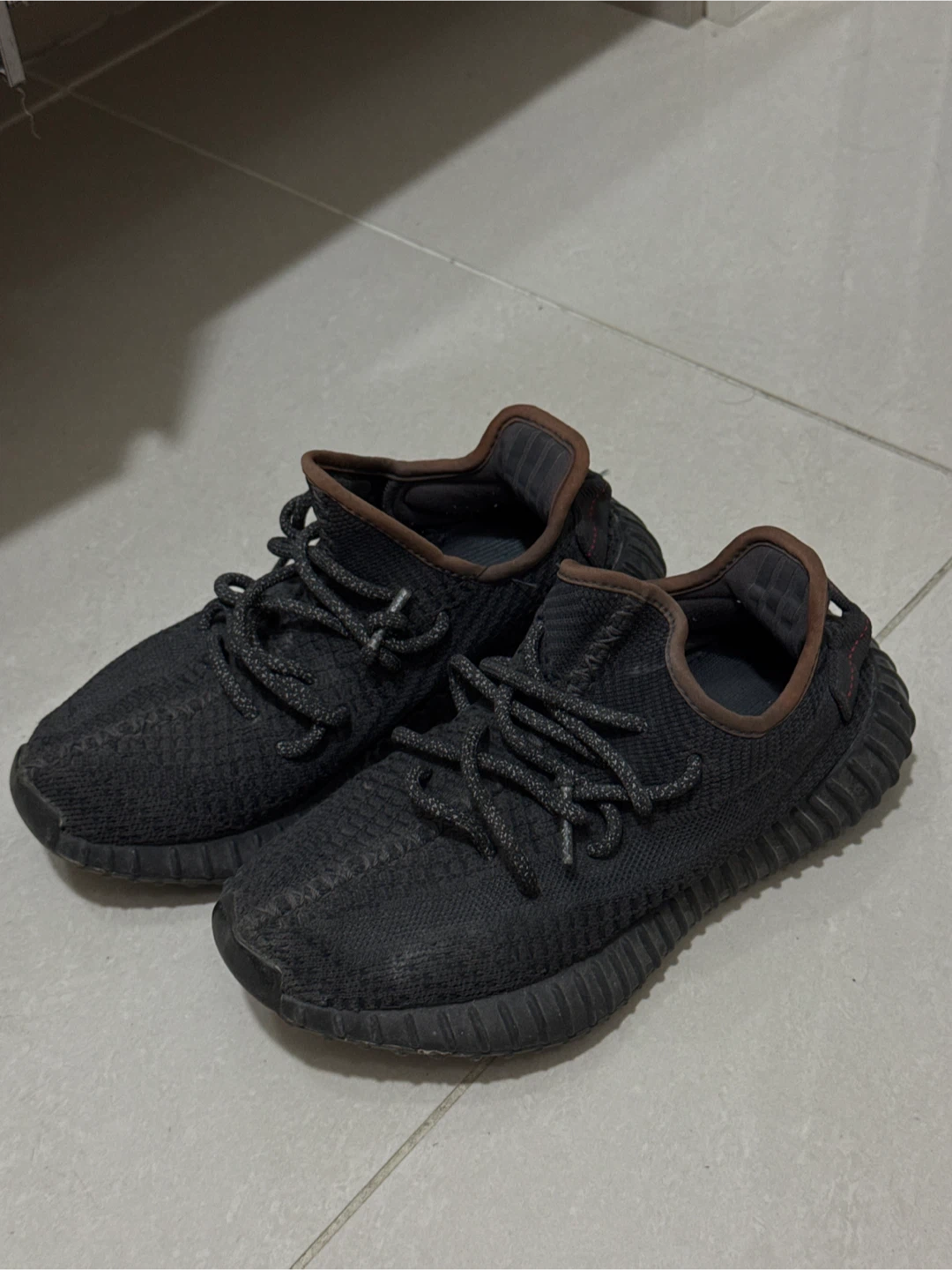 아디다스 이지부스트 350 V2 블랙 225