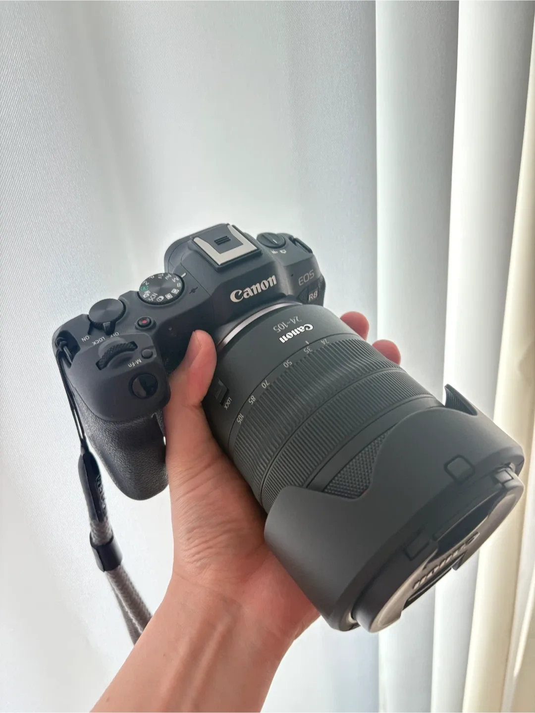 캐논 R8+24-105 f4l 거의 새제품