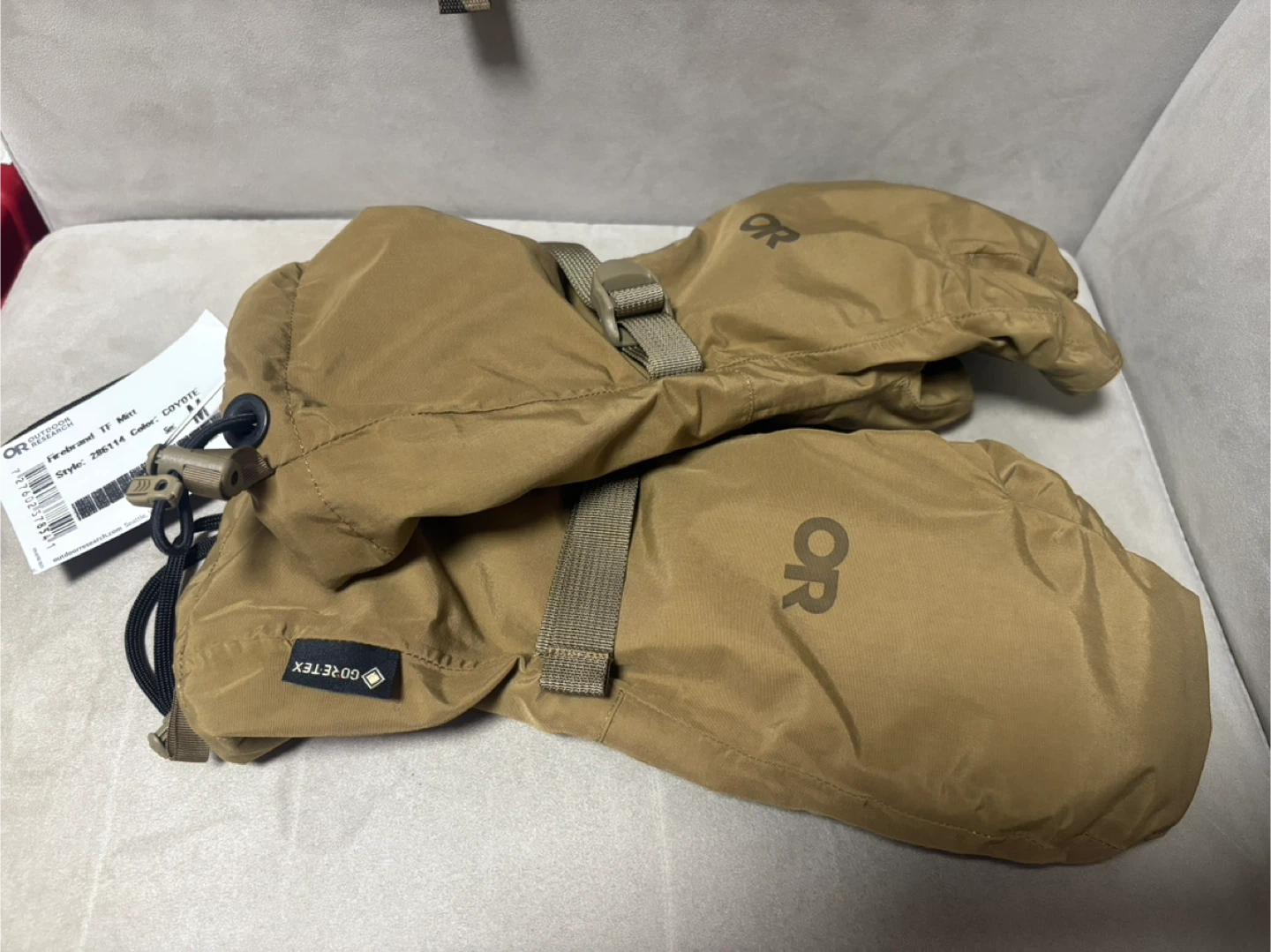 아웃도어리서치 고어텍스 장갑 판매합니다.