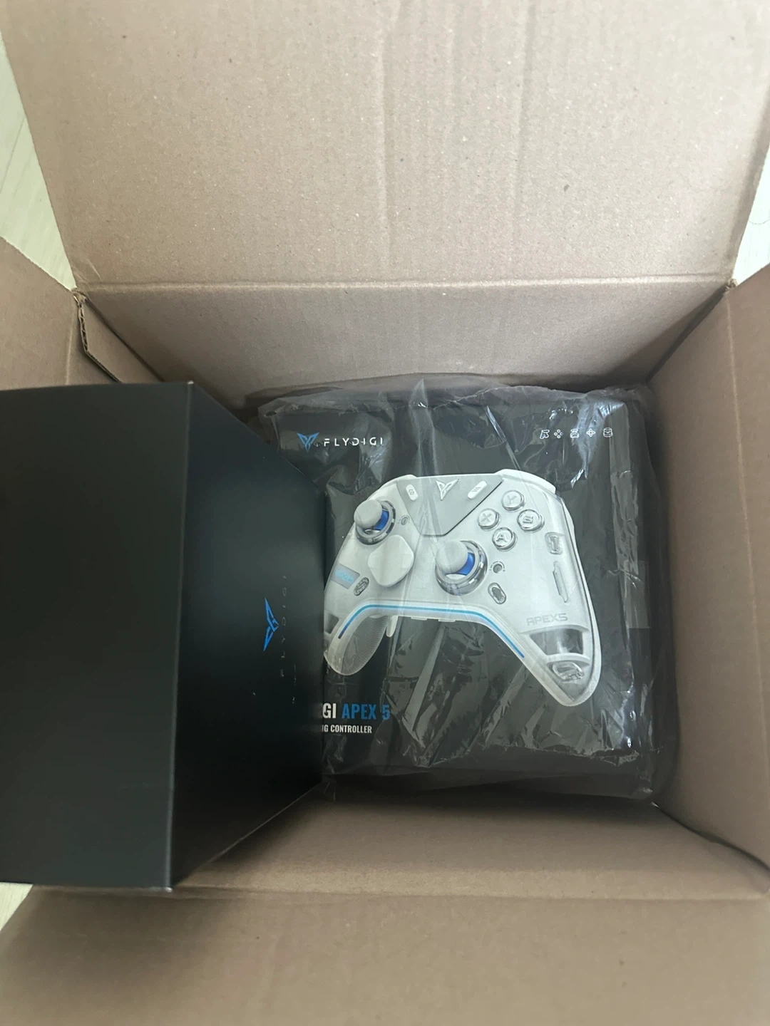 조이트론 아펙스5 팝니다 (새제품) 게임패드 | 취미/게임/음반 | 당근 중고거래