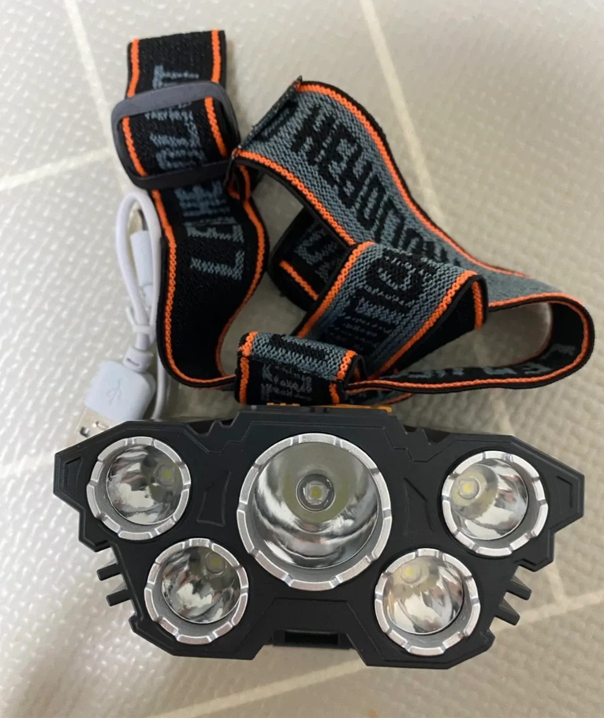 충전식 헤드랜턴 led (낚시,등산,캠핑,자전거용도)팝니다 새상품