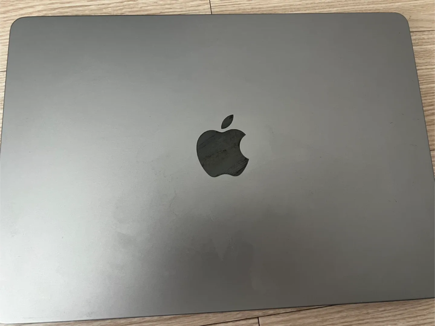 맥북 에어 M2 256gb 13인치 스페이스 그레이 A급 풀박
