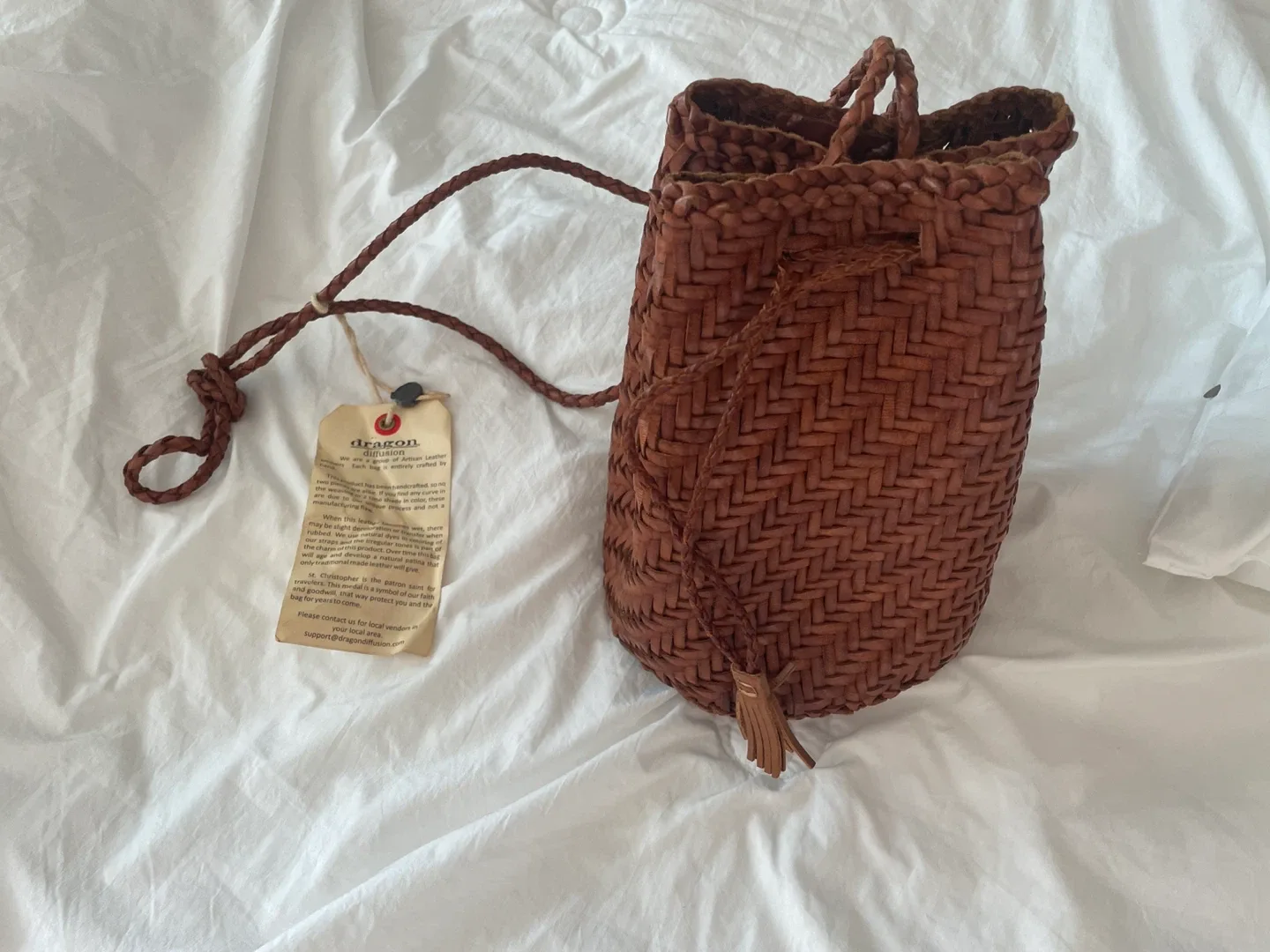 드래곤디퓨전 폼폼 버킷백 브라운 상태최상