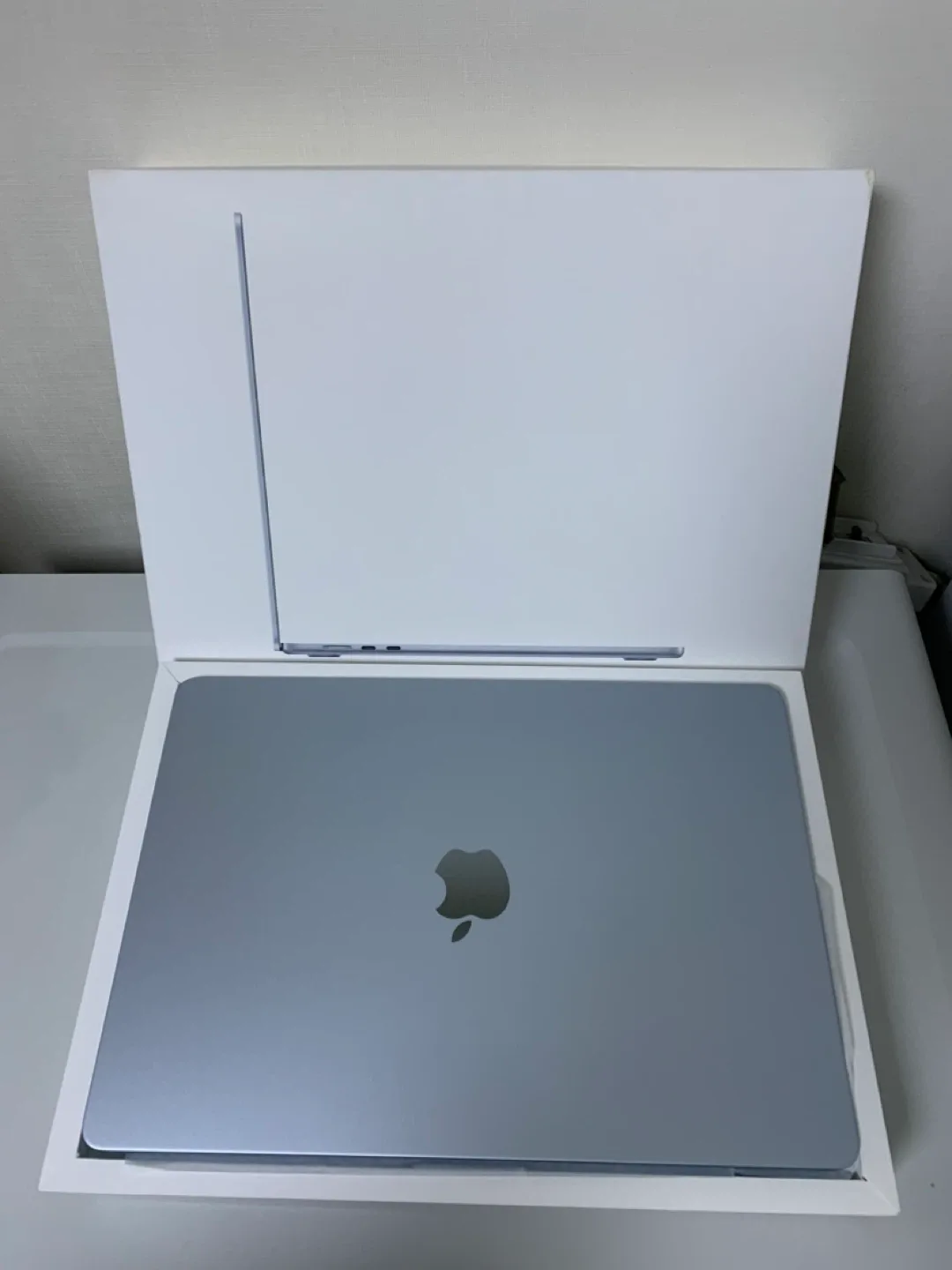 맥북 에어 M4 15인치 279만원 짜리 램 24 SSD 512 + 애플케어플러스 싸게 팔아요