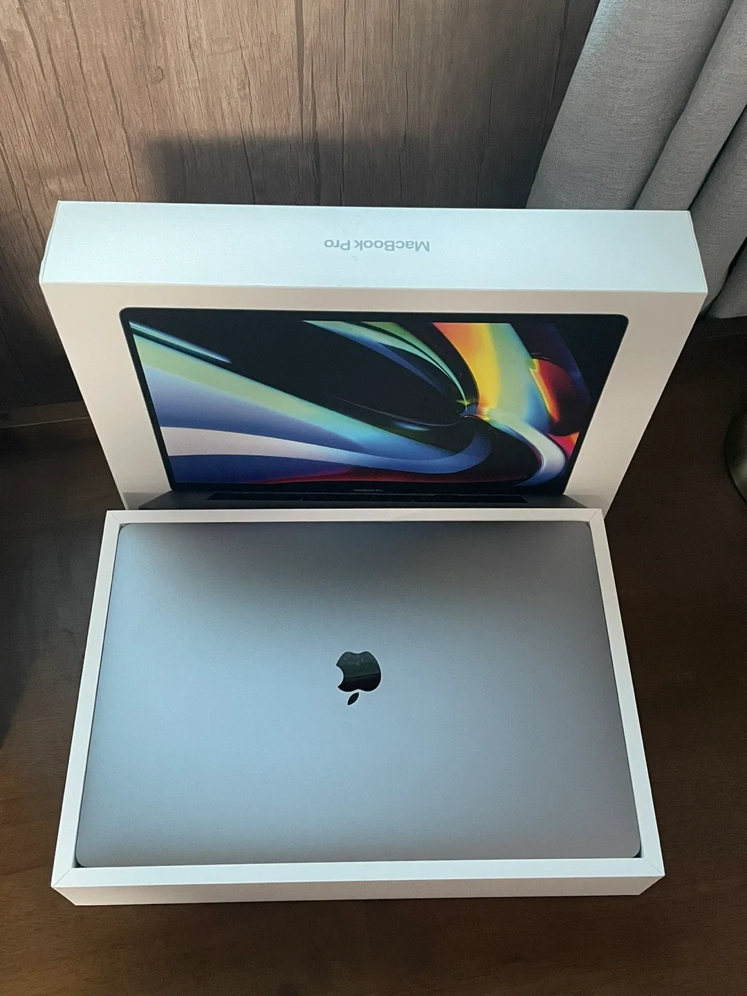 맥북프로Macbook Pro 2019년형 16인치 i9 8코어 16GB 1TB