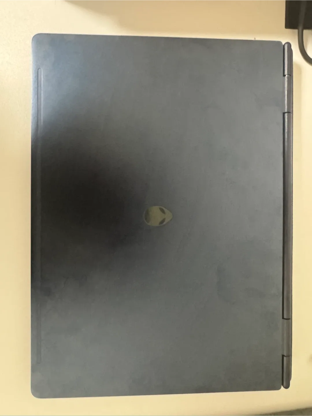 Dell Alienware 게이밍 노트북 i7 RTX 5060