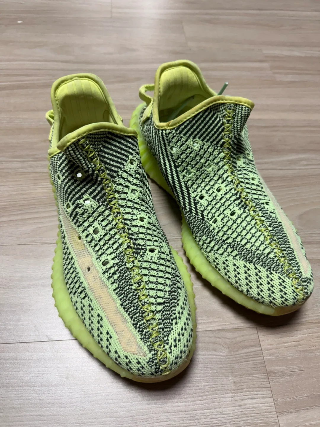 아디다스 이지부스트 350 V2 이즈릴 260mm