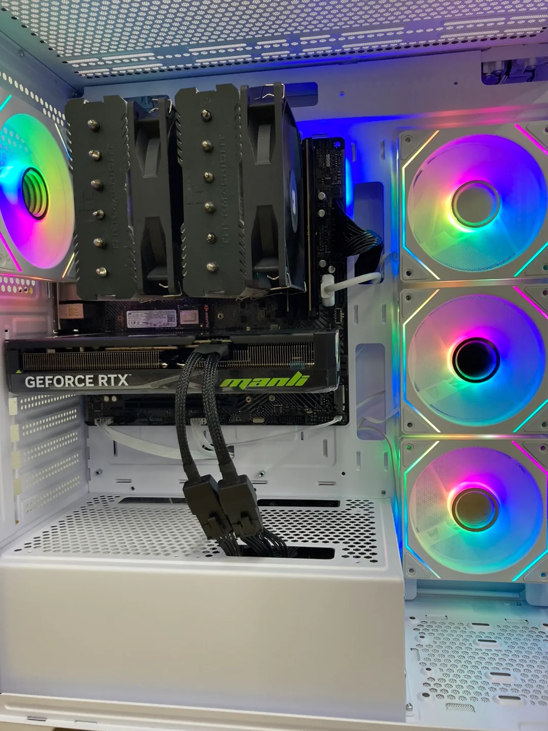 라이젠9800X3D RTX5070 컴퓨터 당근해용 ㅎ 무상보증 짱짱하게 남아있습니당