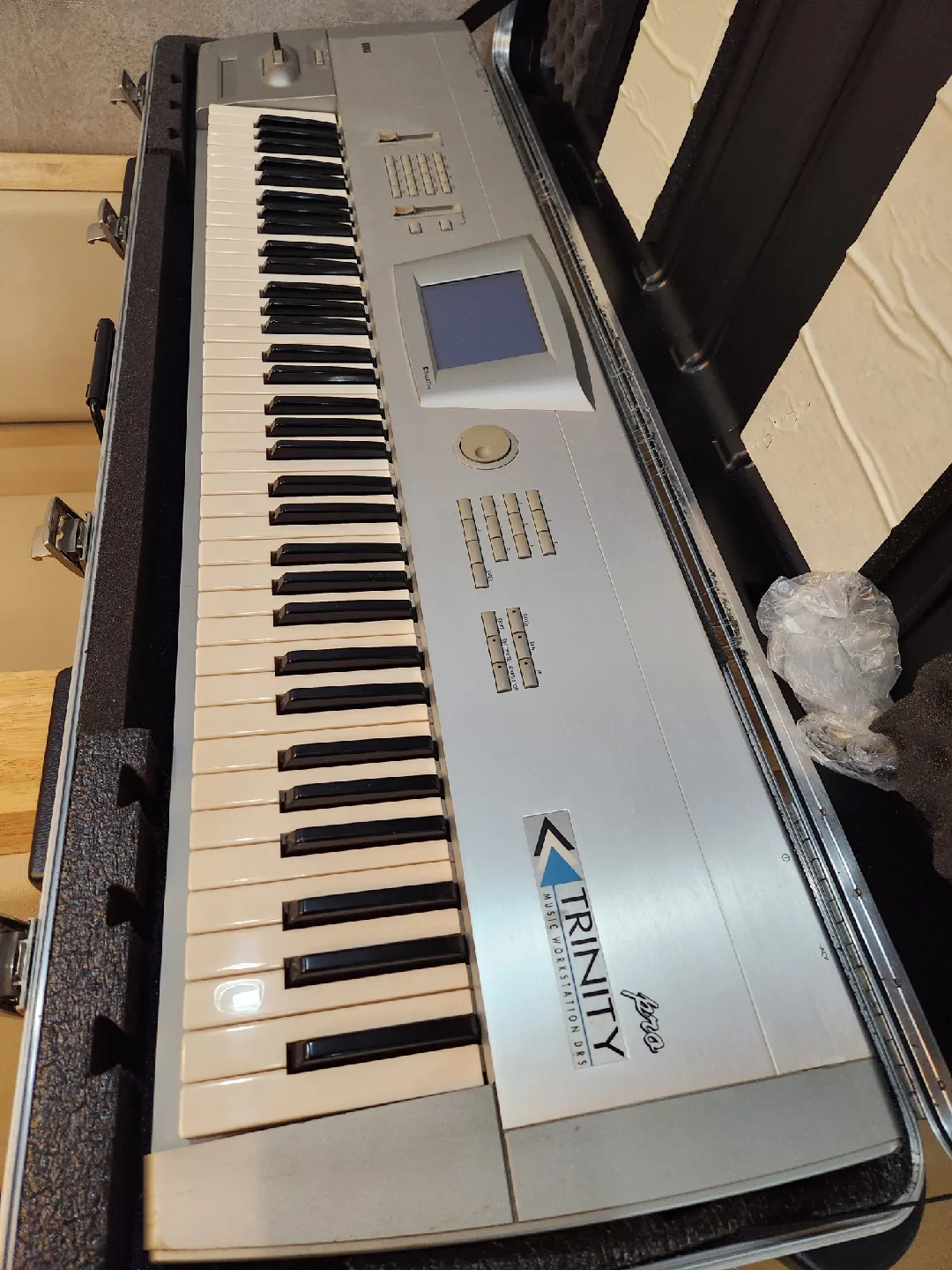Korg Trinity Pro X 88건반 신디사이저