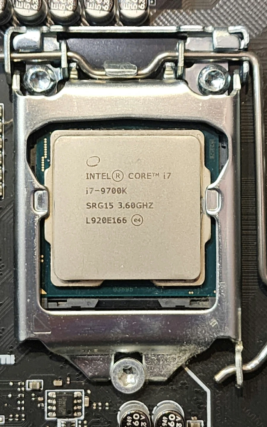 i7-9700K, i5-8400, i5-7500 / MSI RTX 2060 SUPER 그래픽카드