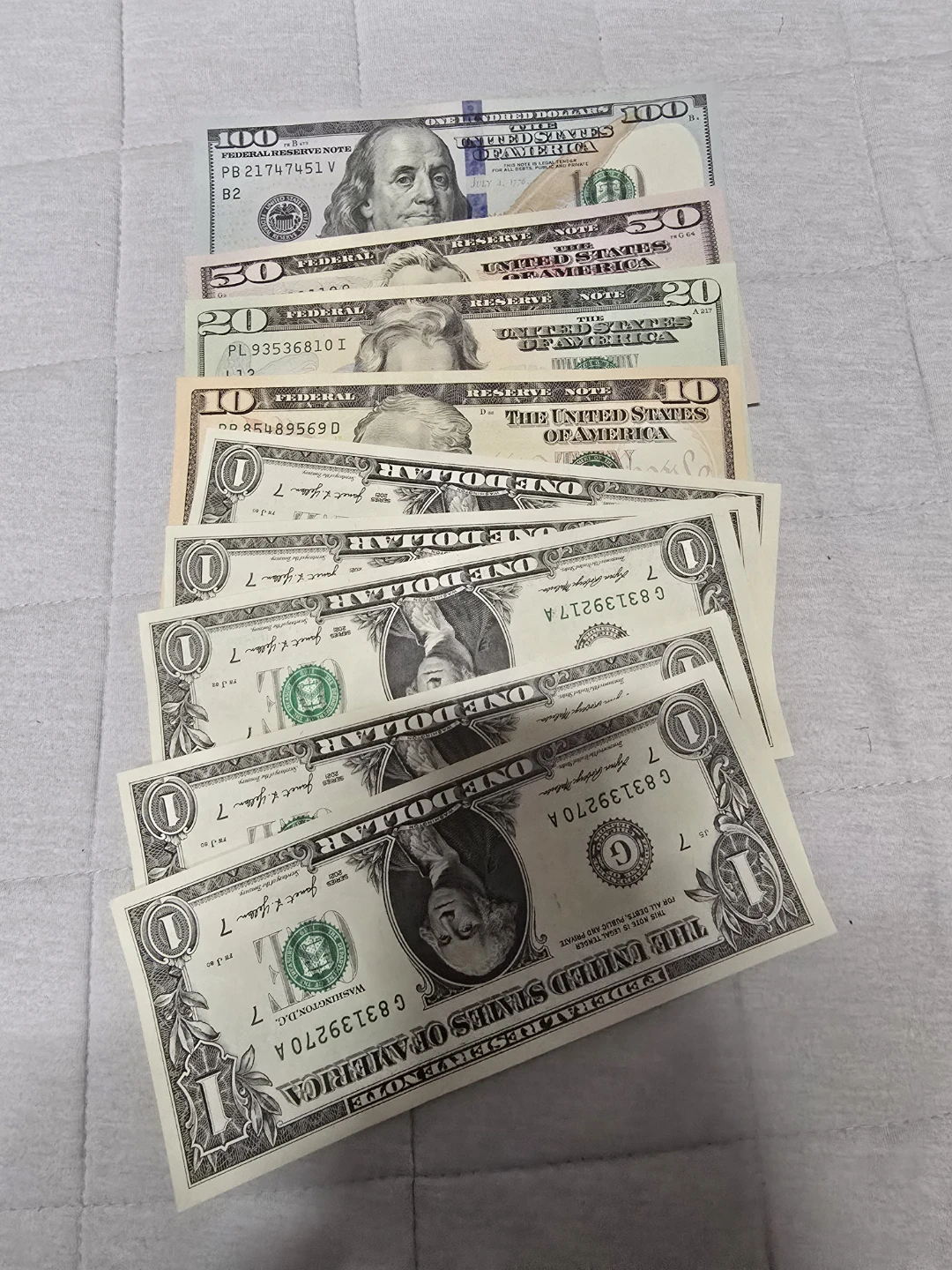 오늘 네이버 환율기준 185달러 팔아요.