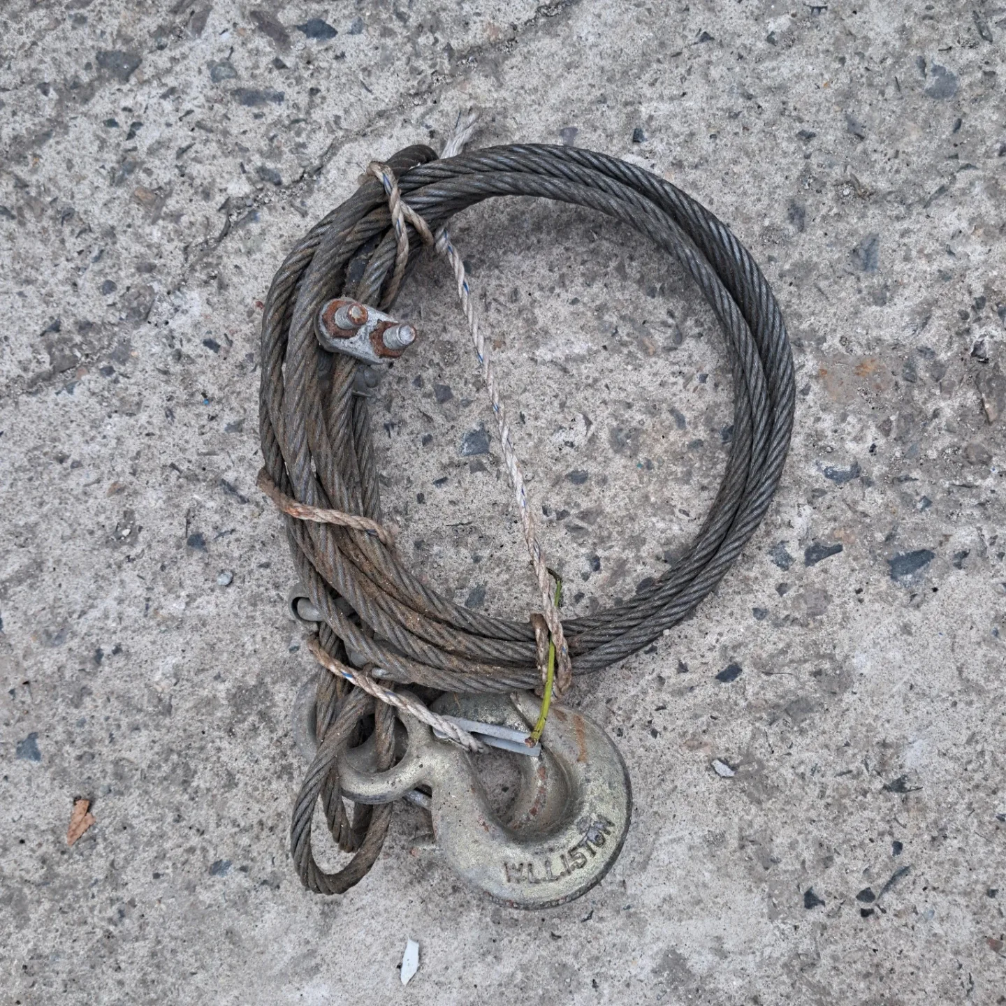 쇠 와이어 중고