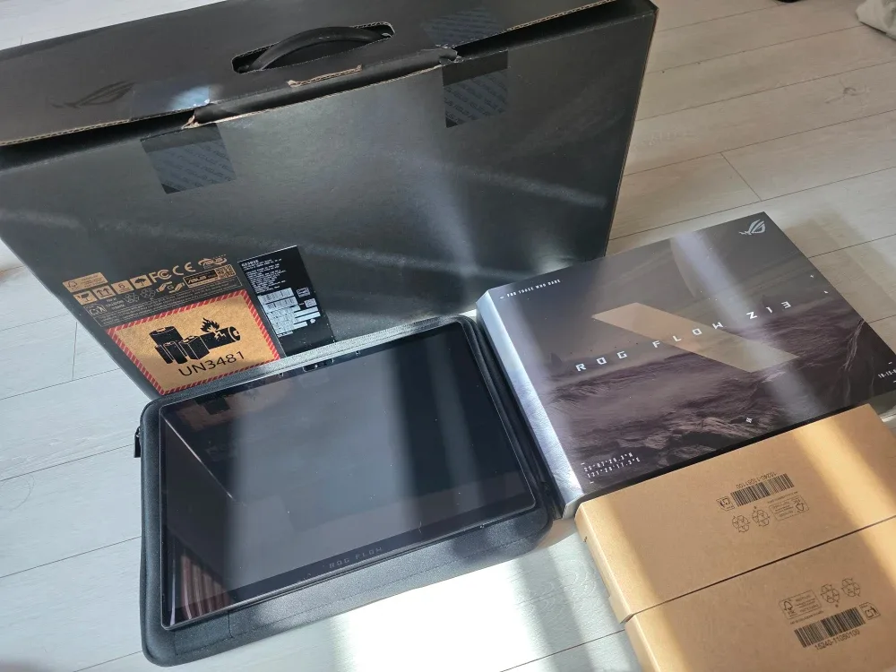 2025 Asus Rog Flow Z13 64기가 1테라 태블릿 판매합니다