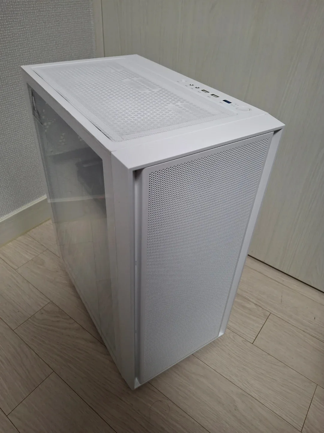 [라이젠 5600 / RTX 3060 12GB] 게이밍PC 판매합니다 (네고X)