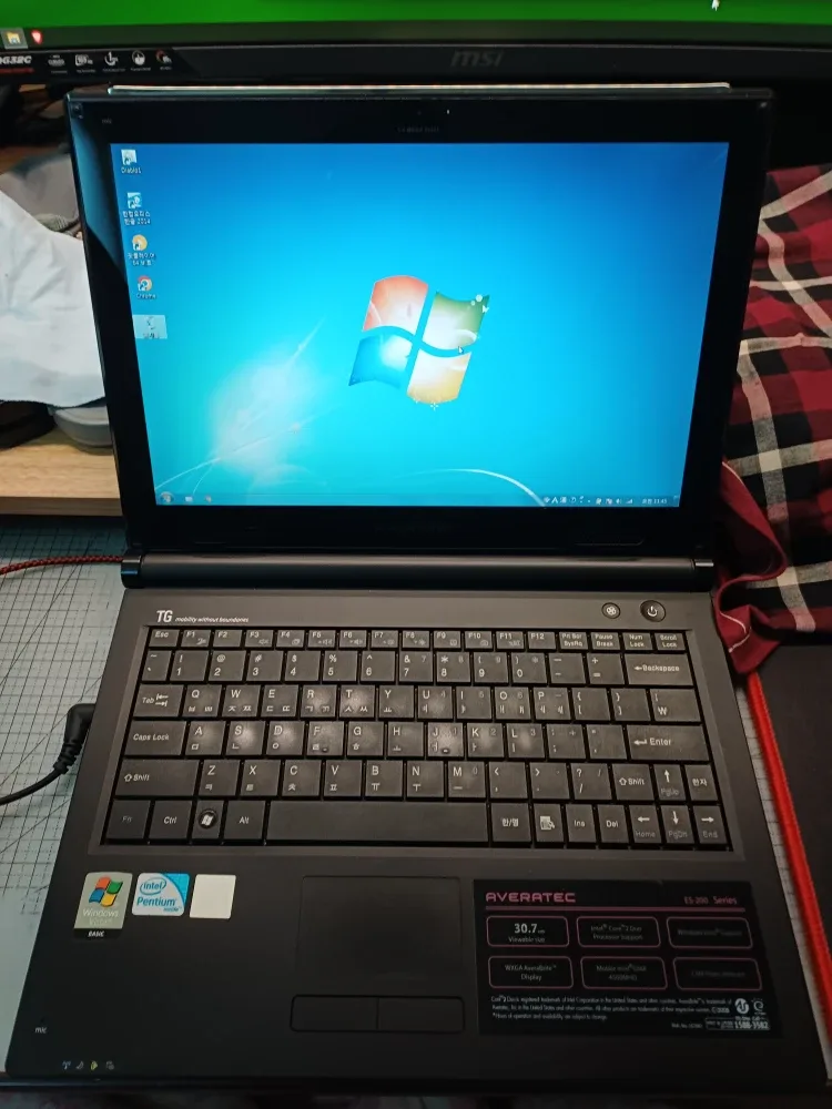 Averatec ES-200 Series 노트북