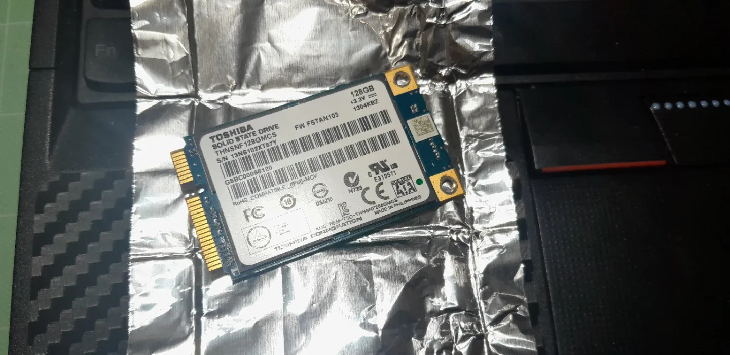 도시바 128GB SSD THNSNF128GMCS