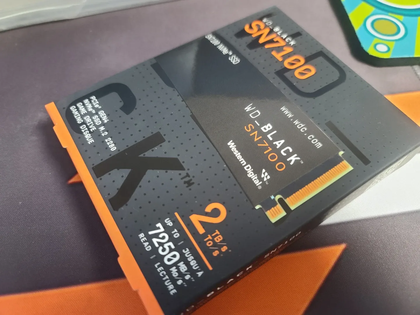 WD 블랙 SSD 2TB SN7100 새제품 (Read Up to 7,250MB/sec) M.2-2280 NVMe