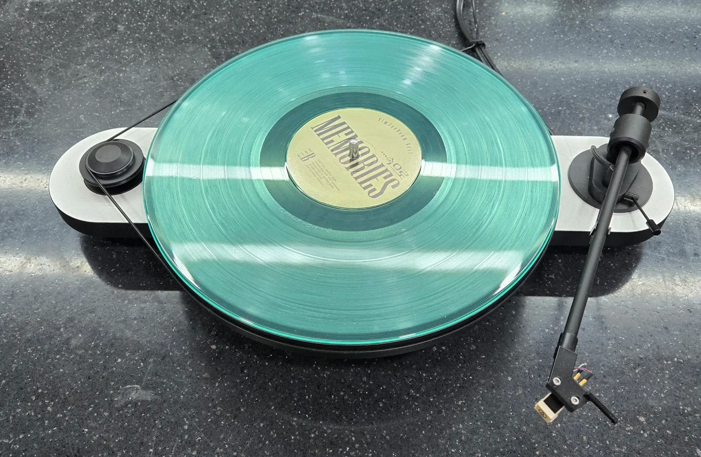 Pro-Ject Audio Elemental 턴테이블