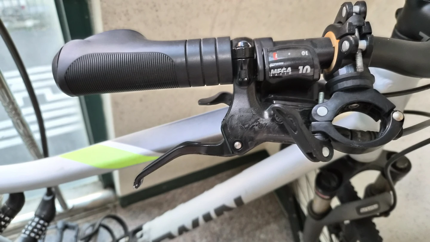 데카트론 리버사이드900 트레킹 자전거