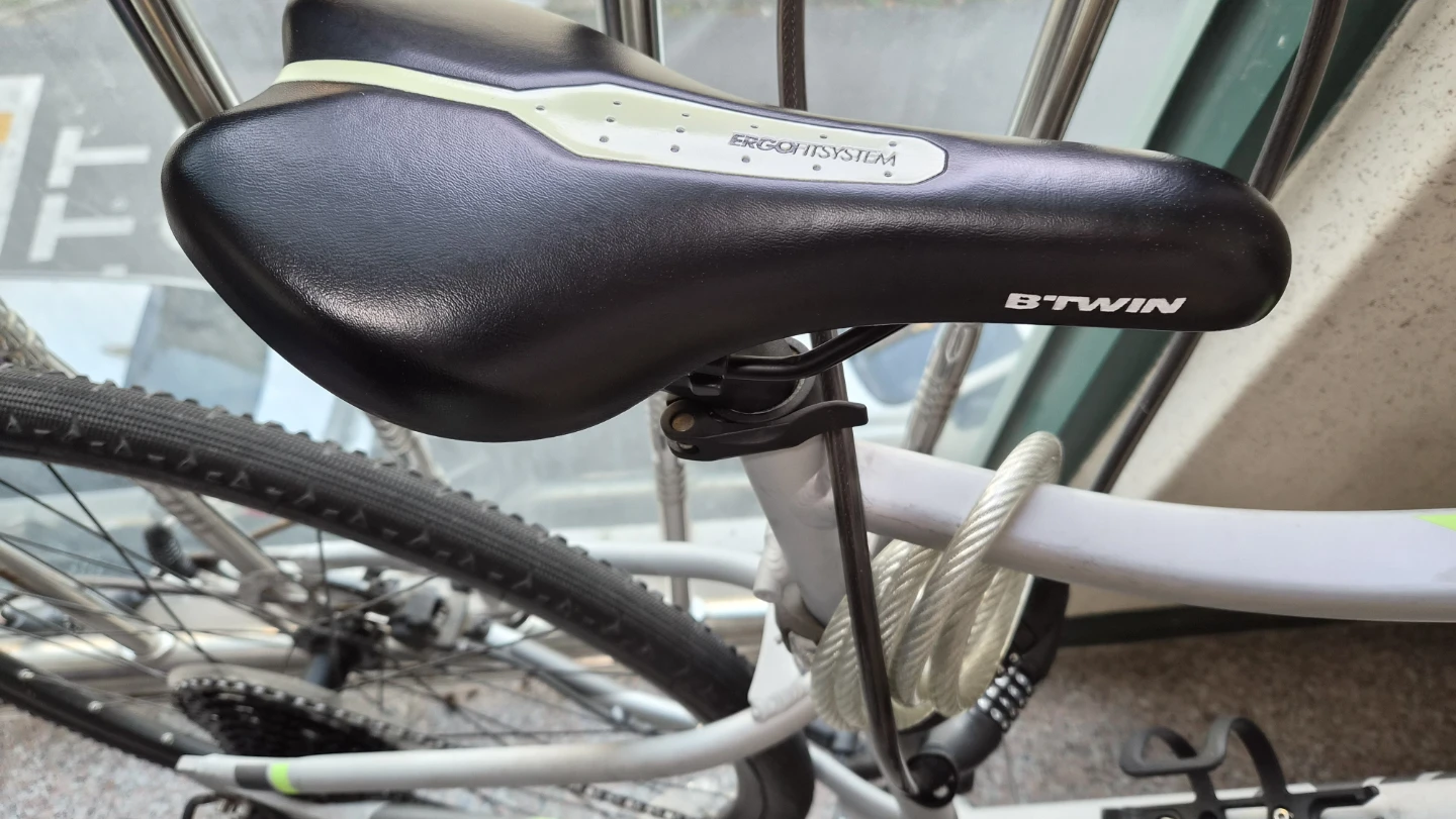 데카트론 리버사이드900 트레킹 자전거