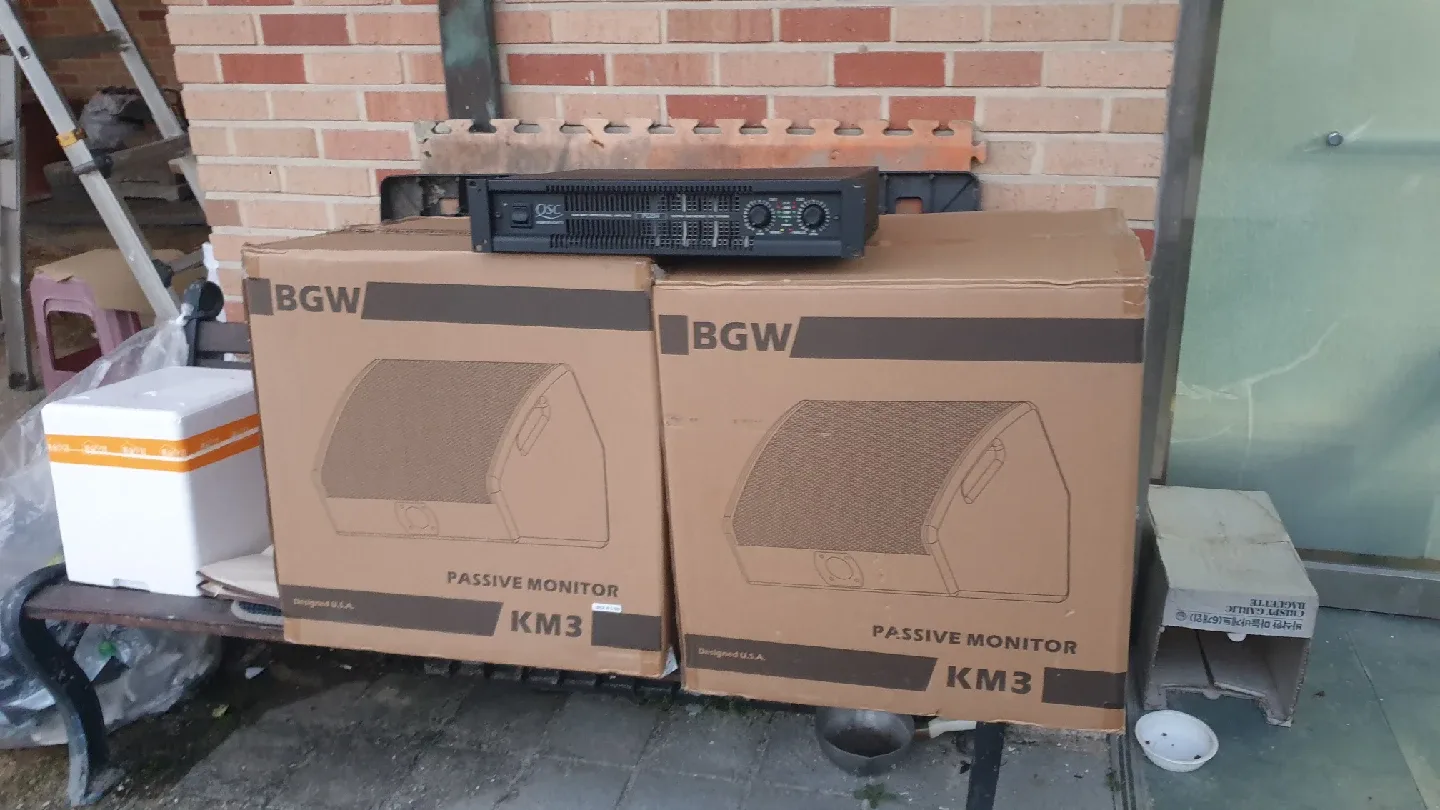 15인치 신품 스피커2개 와 QSC 파워앰프