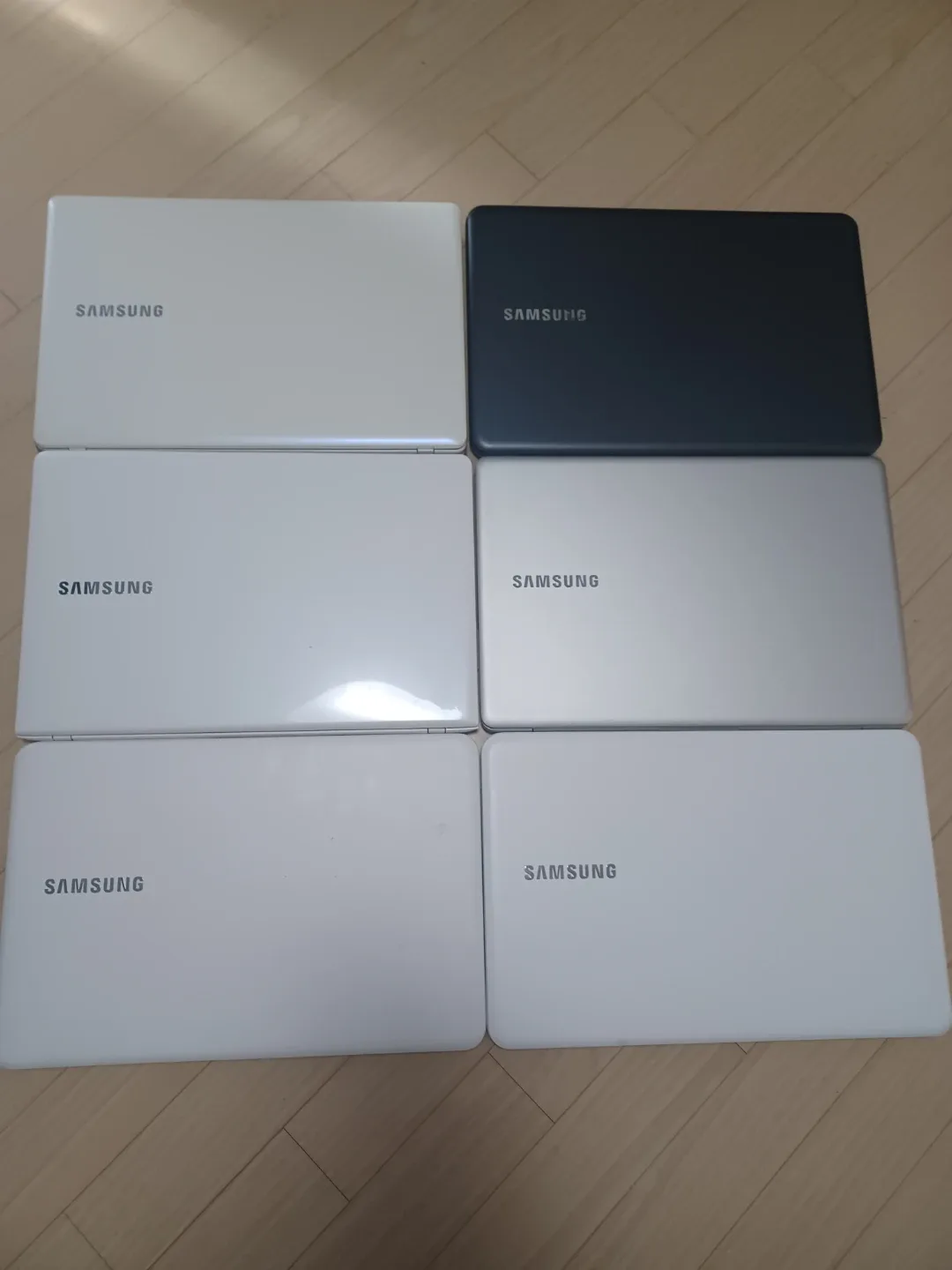삼성 노트북, 사무실 정리로 거의 부품 가격으로 판매합니다.     빠른 결정하시면 할인도 가능