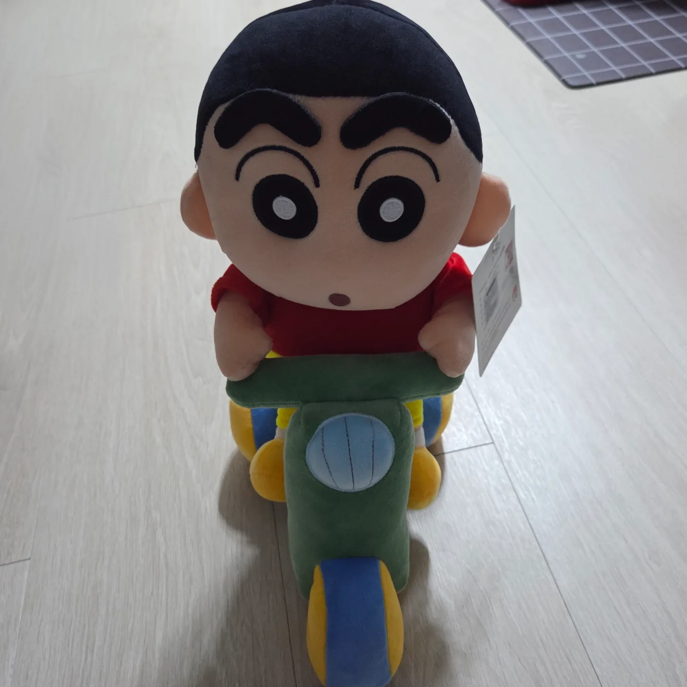 자전거타는 짱구인형