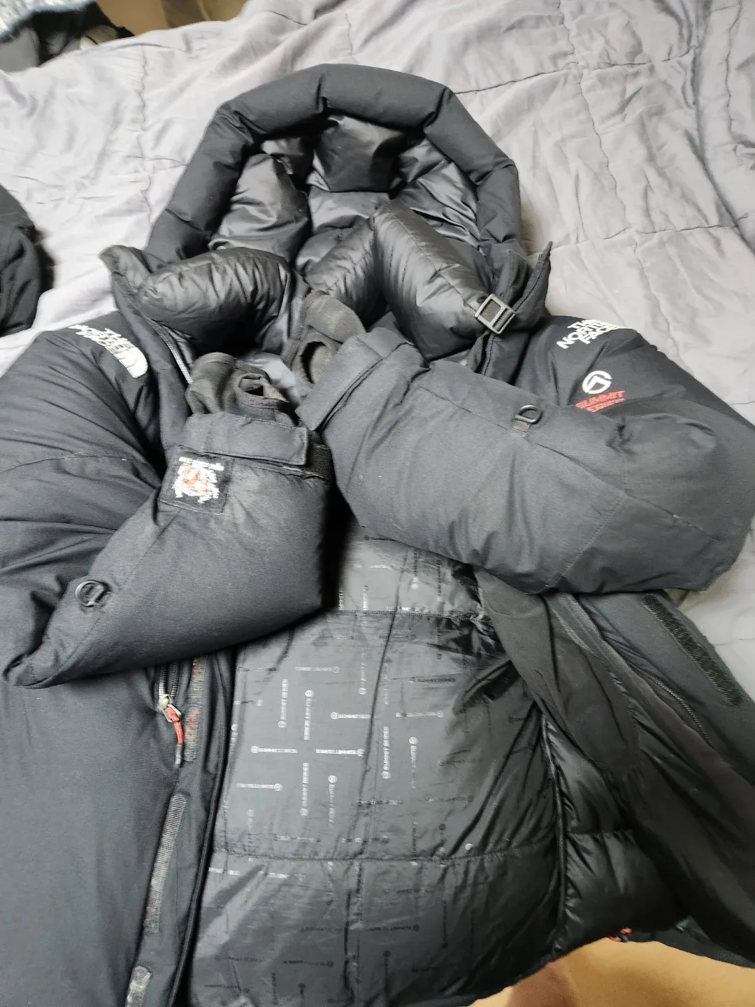 노스페이스 히말라야 패딩 95 블랙