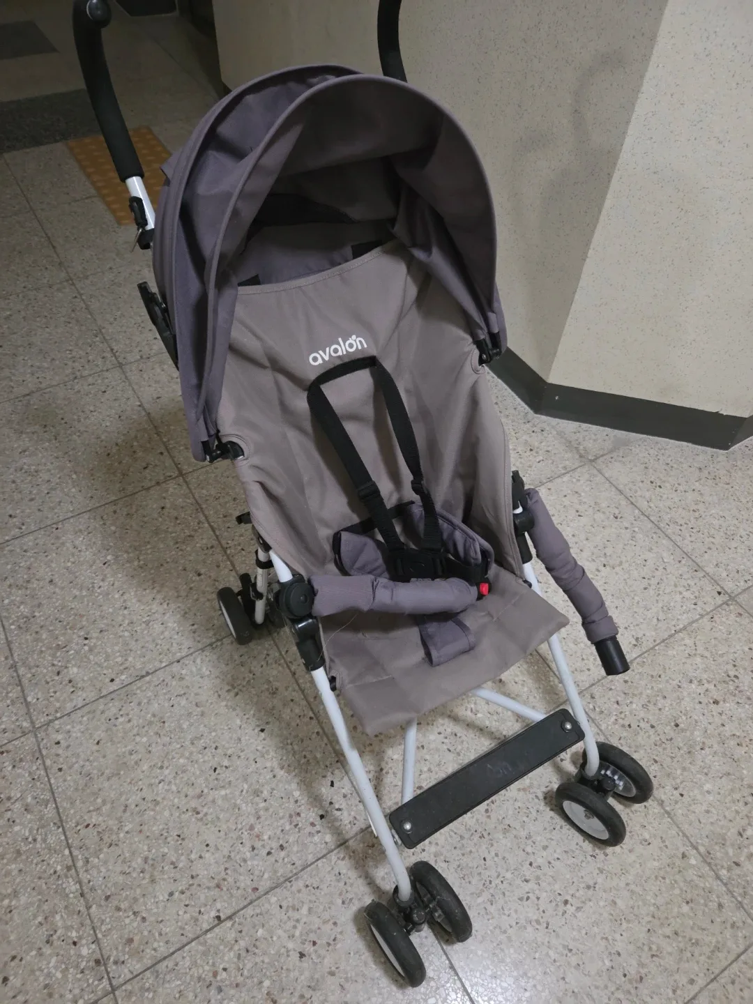 Avalon 휴대용 유모차 - 회색