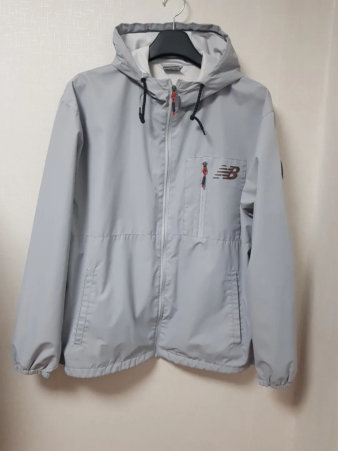 뉴발란스 후드 웜업 집업 바람막이 110