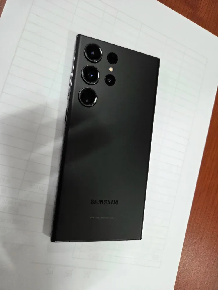 갤럭시 S23 울트라 512GB 최상급 블랙 팝니다.