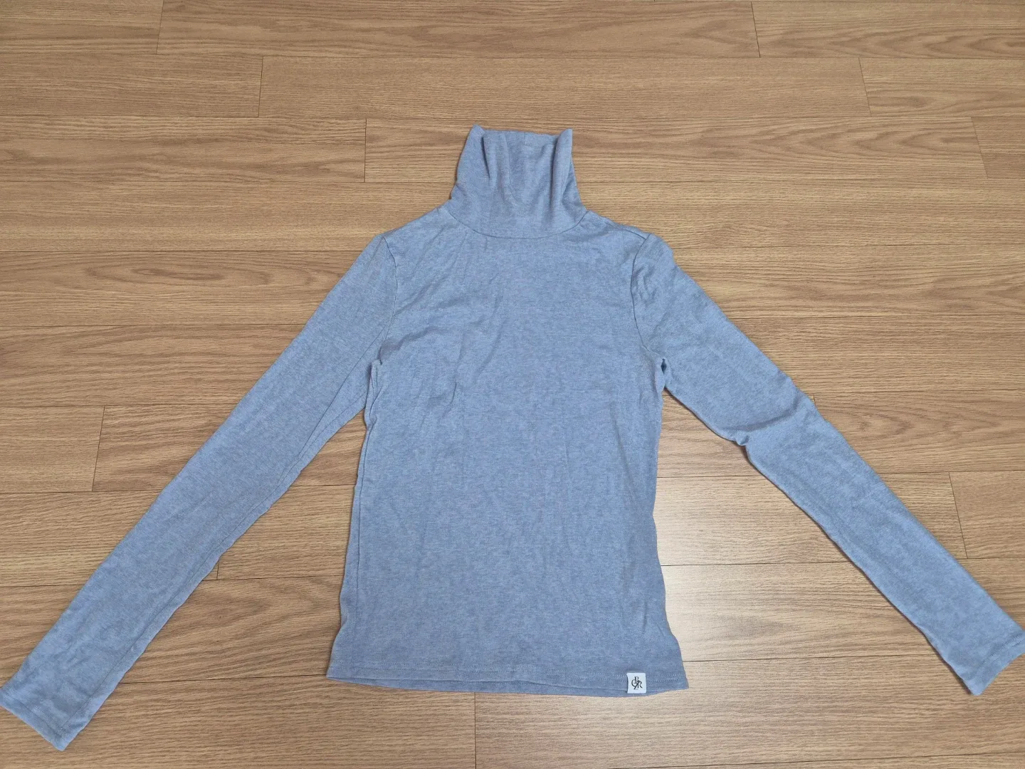 시티브리즈 니트 하늘색 폴라티 새거