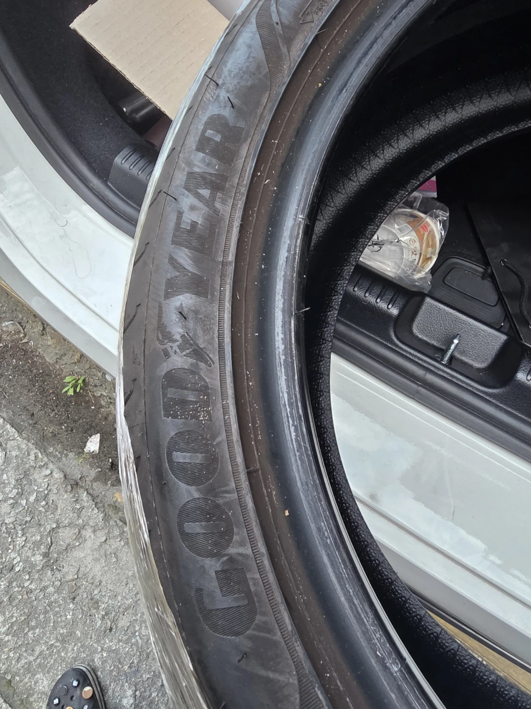 굿이어 타이어 275/35R19