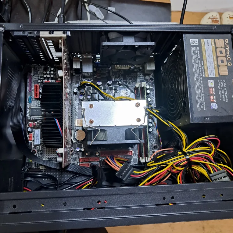 중고 컴퓨터 본체 i7 윈도우11