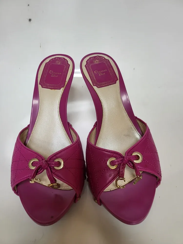 Christian Dior 핑크 샌들