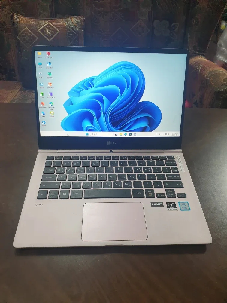 LG gram 슬림 노트북 i3-7100U 12GB RAM