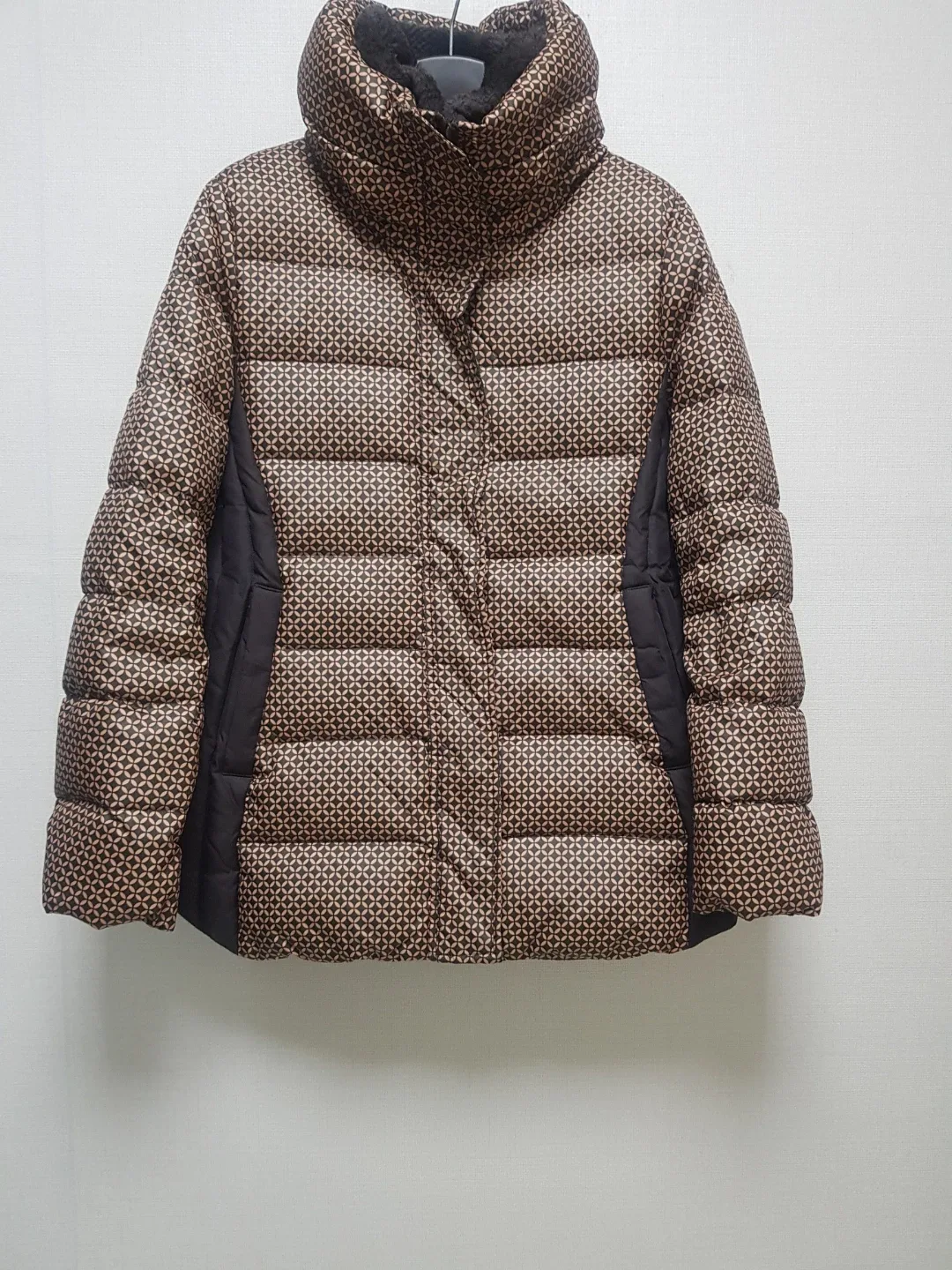 아이잗바바 다운 패딩 자켓