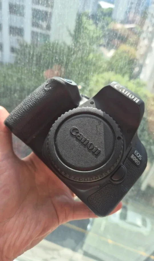 캐논 EOS 800D DSLR 카메라